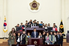 보도자료-본회의 체험교실 청학초등학교 참가 내용 | 인천광역시의회... 체험교실 청학초등학교 참가  내용 | 인천광역시의회 메인>의회소식