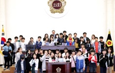 보도자료-갈산초등학교, 청학초등학교 의정아카데미 본회의 체험교실 참가 내용 | 인천광역시의회 메인>의회소식 보도자료-갈산초등학교... 