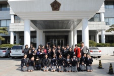 방청갤러리 -연수여자고등학교 제192회 인천광역시의회 임시회 제1차 본회의 방청 내용 | 인천광역시의회 메인>소통과 참여>방청 방청갤러리... 