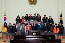 방청갤러리 -임학중학교 제206회 인천광역시의회 임시회 제1차 본회의 방청 내용 | 인천광역시의회 메인>소통과 참여>방청 방청갤러리... 