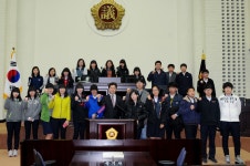 방청갤러리 -화도진중학교 제207회 인천광역시의회 임시회 제1차 본회의 방청 내용 | 인천광역시의회 메인>소통과 참여>방청 방청갤러리... 