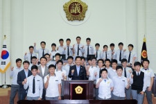 방청갤러리 -계산고등학교 제210회 인천광역시의회 임시회 제4차 본회의 방청 내용 | 인천광역시의회 메인>소통과 참여>방청 방청갤러리... 