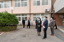 인천시의회 제266회 인천광역시의회 교육위원회 덕적초중고등학교 현장방문