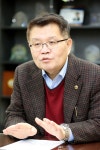 인천시의회 신동섭 행정안전위원장 현대일보 인터뷰