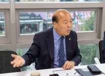 인천시의회 이명규 예산결산특별위원장, 나상길 의원 인천신용보증재단 부평지점 일일 명예지점장