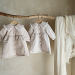 ♬ 이쁘맘- 엄마라면 프롬제이 꽃리본패딩원피스 24겨울 V1116 - 이쁘맘