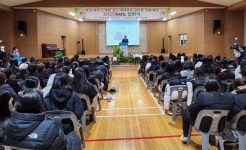 시민참여 > 시정홍보 > 행복한뉴스 > 오늘의뉴스 | 배움의 기회 넓히는 익산시…늦깎이 여고생의 도전 글보기