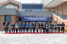 시민참여 > 시정홍보 > 행복한뉴스 > 오늘의뉴스 | 소통과 예술을 잇다…＇익산솜리문화의 숲＇ 탄생 글보기