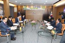 시민참여 > 시정홍보 > 행복한뉴스 > 포토뉴스 | 10월11일 (주)세인식품 국가식품클러스터 입주 확정 투자양해각서 및 입주계약 체결 글보기