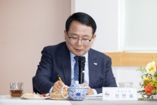 시민참여 > 시정홍보 > 행복한뉴스 > 포토뉴스 | 2025년 네 번째 주민과의 대화 - 성당면 글보기