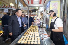 시민참여 > 시정홍보 > 행복한뉴스 > 포토뉴스 | 2025 온가족이 함께 즐기는 오감만족 야시장 개장식 글보기