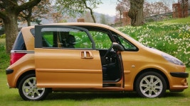 IMCDb.org: 2005 Peugeot 1007 in The Grand Tour, 2016-2024 Peugeot 1007 in The Grand Tour