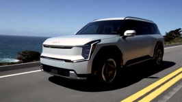 IMCDb.org: 2024 Kia EV9 [MV] in Motorweek, 1981-2025 Kia EV9 in Motorweek