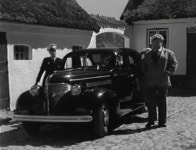 IMCDb.org: 1939 Chevrolet Master 85 Sport Sedan [JB] in Ta Pelle med!, 1952 Chevrolet Master 85 in Ta Pelle med!