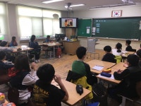 홈>열린마당>견학프로그램>환경아카데미 운영 > 장수초등학교 찾아가는 환경아카데미 | 보건환경연구원
