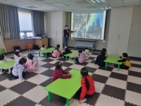 홈>열린광장>포토갤러리 > [인천도시역사관] 하반기 유아 단체 교육프로그램 꼼지락 놀이터 <안녕,도시야?> 11월 4일 에듀포레푸르지오 어린이집... 