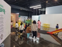 홈>열린광장>포토갤러리 > [인천도시역사관] 하반기 유아 단체 교육프로그램 꼼지락 놀이터 <안녕,도시야?> 11월 23일 선학어린이집 | 인천광역시... 