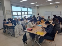 홈>열린광장>포토갤러리 > [시립박물관] 2023년 방학특강 가족교육프로그램 - 인천? 성냥! (1월 11일) | 인천광역시립박물관