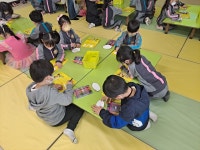 홈>열린광장>포토갤러리 > [시립박물관] 상반기 꼬꼬마, 가자! 박물관으로 4월 4일 (부광유치원) | 인천광역시립박물관