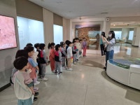 홈>열린광장>포토갤러리 > [시립박물관] 하반기 꼬꼬마, 가자! 박물관으로 10월 11일 (마리보나어린이집) | 인천광역시립박물관
