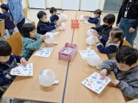 홈>열린광장>포토갤러리 > [시립박물관] 10/21 유아단체 교육 한밤중에 눈을 뜨면 (만월어린이집) | 인천광역시립박물관