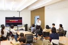 시민의 하루 : 필름 카메라로 떠나는 낭만 개항장 | 굿모닝인천 시민의 하루 : 필름 카메라로 떠나는 낭만 개항장