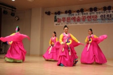 갤러리-전라북도 덕진 노인복지관 방문 찾아가는 문화예술 공연 내용 | 인천시설공단 노인종합문화회관>게시판 전라북도 덕진 노인복지관 방문... 