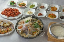 관광안내소 < 여행해설 < 여행서비스 < 머물고 싶은 자연치유도시 제천 머물고 싶은 자연치유도시 제천