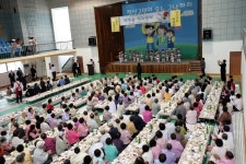 사진으로보는정선(2008~2020) - 정선읍 경로잔치 상세화면 | 정선군청 > 열린군정 > 참여소통 > 사진으로보는정선 > 사진으로보는정선(2008... 