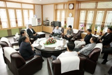 사진으로보는정선(2008~2020) - 민선 5기 출범에 따른 신동읍 초도 순방 상세화면 | 정선군청 > 열린군정 > 참여소통 > 사진으로보는정선... 