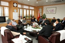 사진으로보는정선(2008~2020) - 민선 5기 출범에 따른 신동읍 초도 순방 상세화면 | 정선군청 > 열린군정 > 참여소통 > 사진으로보는정선... 