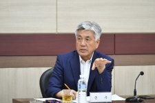 현장스케치(2020년 이전) - 화암면 직원과의 소통 공감 행사 상세화면 | 정선열린군수실 > 일하는 정선군수 > 현장스케치(2020년 이전)