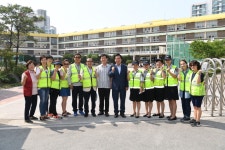 영등포구의회 이용주 의장, 청소년 선도활동 나서 - 전국매일신문... 생생한 뉴스를 ‘한눈에’ 영등포구의회 이용주 의장, 청소년 선도활동 나서