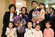성동구 76번째 ‘구립 서울숲리버뷰자이 어린이집’ 개원... 생생한 뉴스를 ‘한눈에’ 성동구 76번째 ‘구립 서울숲리버뷰자이 어린이집’ 개원