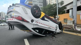 JIBS | 전체 뉴스기사 경찰차 전복?...제주 롯데마트 사거리서  차량사고