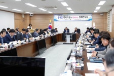 진도군, 윤재갑 국회의원 초청 정책간담회…현안 협조 요청 | 상세 | 군정소식 : 진도군청
