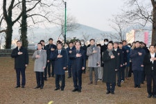 2024년 신년충혼탑 참배 | 상세 | 현장스케치 : 진도군 열린군수실