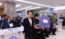 진도볼링용품 | 제2회 진도군수배 볼링대회 | 상세 | 현장스케치 : 진도군 열린군수실