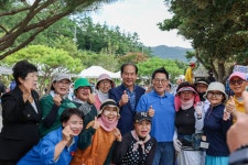 제6회 진도군수배 전남시니어 파크골프 대회 | 상세 | 현장스케치 : 진도군 열린군수실