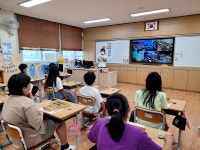 보도자료 > 어도초, 버려진 유리조각의 변신! 5·6학년 바다유리 액자 만들기 업사이클링 교육 실시 | 제주교육소식