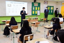 교육청소식 > 도교육청 > 이석문 교육감 한라초‧중학교 방문 등교수업 현장 점검 | 제주교육소식