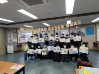 교육청소식 > 전체 > 제주도서관, 학교독서활동 지원을 위한‘찾아가는 청소년 인문학 특강(김지연 그림책 작가)’운영 | 제주교육소식
