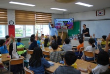 학교소식 > 유치원/초등학교 > 해안초, 찾아오는 체험영어교실 운영 | 제주교육소식