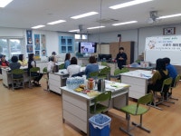 학교소식 > 유치원/초등학교 > 태흥초, 학부모평생교육 일상의 건강챙기기 테이핑요법 연수 | 제주교육소식