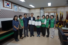학교소식 > 중학교 > 아라중, 아라동새마을부녀회 MOU 체결 및 장학금 전달 | 제주교육소식