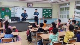학교소식 > 유치원/초등학교 > 인화초, 제주동부경찰서 방범순찰대 교육 봉사 실시 | 제주교육소식