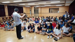 학교소식 > 유치원/초등학교 > 서귀서초, 감성이 충만해지는 대금과 소금 연주 감상 | 제주교육소식