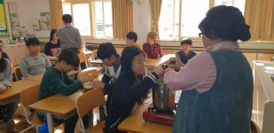 학교소식 > 전체 > 신광초, 6학년 환경오염을 줄이는 천연비누 만들기 체험 | 제주교육소식