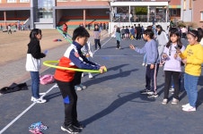 학교소식 > 전체 > 새서귀초, 신나는 놀이마당! | 제주교육소식