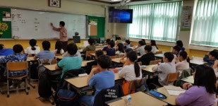 학교소식 > 유치원/초등학교 > 관광으로 보고 듣고 느끼는 제주 이야기! 한라초, 찾아가는 친절관광교육 실시 | 제주교육소식
